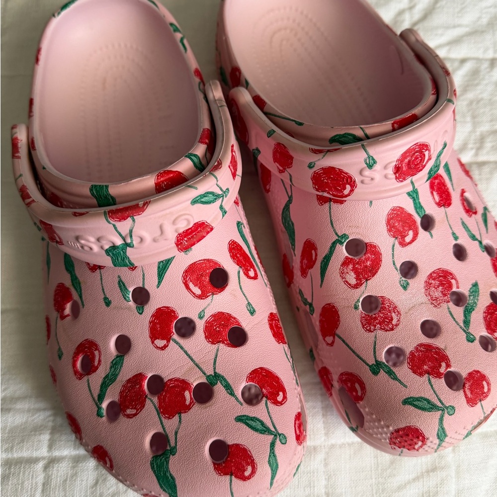 Cherry Print Pink CROCS - Picture 2 of 3
